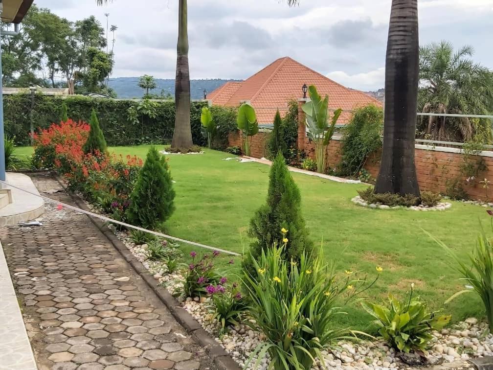 Comfort B&B Kigali Ngoại thất bức ảnh