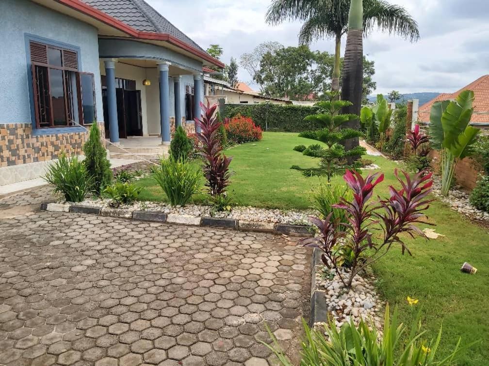 Comfort B&B Kigali Ngoại thất bức ảnh